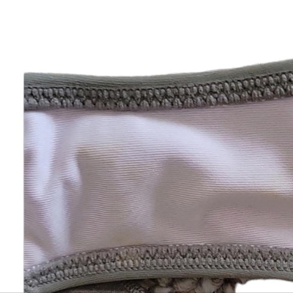 Victoria's Secret bikini bottoms - Picture 3 of 3